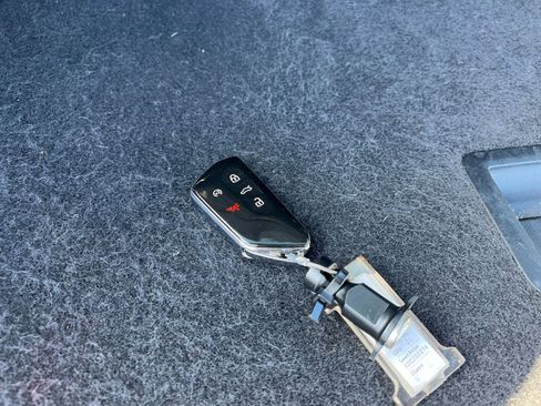 Used 2025 Volkswagen Atlas Cross Sport SE image 22