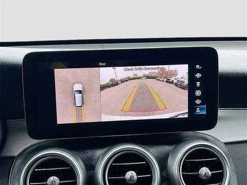 Used 2021 Mercedes-Benz GLC 300 4MATIC image 13