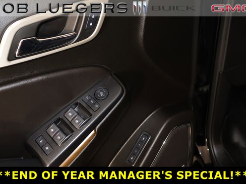 Certified 2020 GMC Yukon Denali w/ Open Road Package image 9