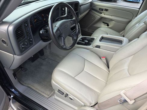 Used 2004 Chevrolet Tahoe LT w/ LT Preferred Equipment Group image 4