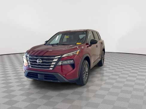 Certified 2025 Nissan Rogue S image 5