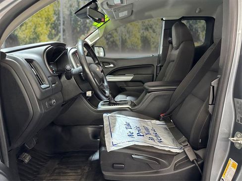 Used 2022 Chevrolet Colorado LT w/ Fleet Safety Package image 9