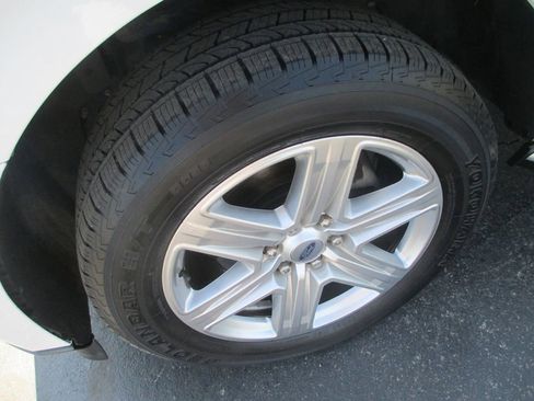 Used 2020 Ford Expedition Max XLT w/ Equipment Group 202A AWD/4WD image 13