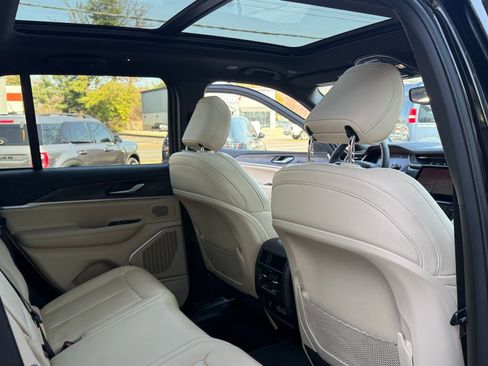 Used 2023 Jeep Grand Cherokee 4WD 4xe image 31