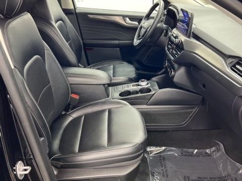 Used 2022 Ford Escape Titanium w/ Class II Trailer Tow Package image 21