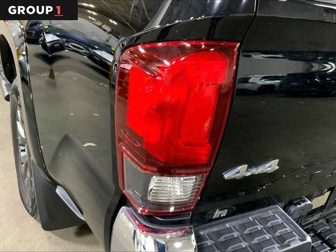 Used 2023 Toyota Tacoma SR5 AWD/4WD image 29