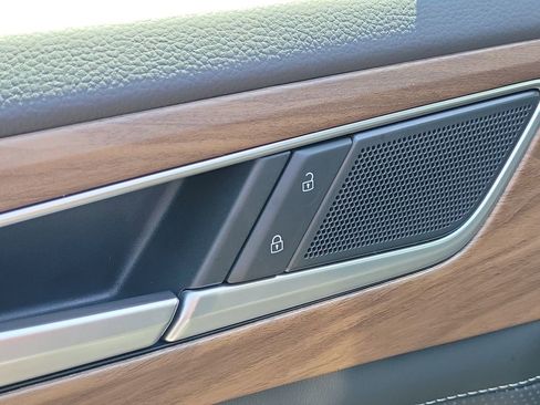 New 2026 Volkswagen Atlas SE image 14