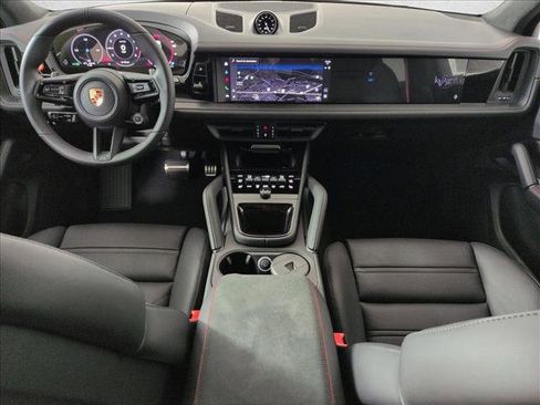 New 2026 Porsche Cayenne GTS image 15