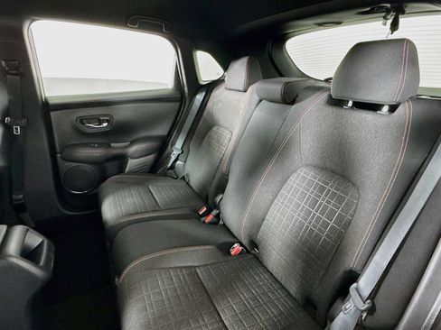 Used 2025 Honda HR-V Sport image 32