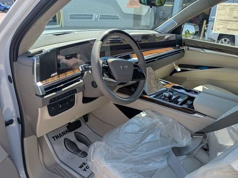 New 2026 Cadillac Escalade ESV Platinum Sport w/ LPO, ONYX Package AWD/4WD image 12