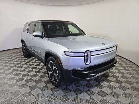 Used 2024 Rivian R1S Adventure AWD/4WD image 7