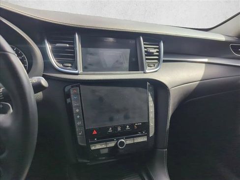 Used 2021 INFINITI QX50 Luxe FWD image 8