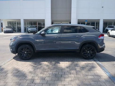 Certified 2023 Volkswagen Atlas Cross Sport SE w/ Panoramic Sunroof Package FWD image 6