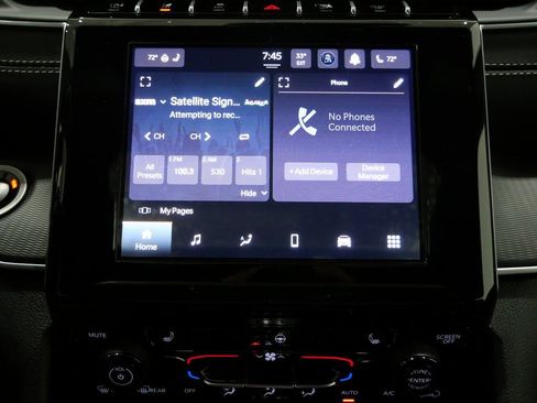 New 2025 Jeep Grand Cherokee Laredo X w/ Luxury Tech Group I image 22