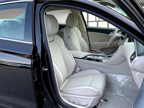 New 2026 Genesis G70 2.5T Prestige image 11