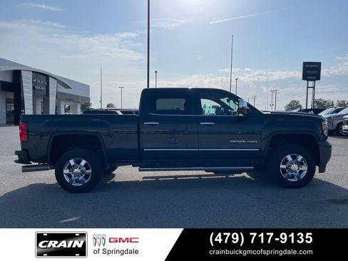 Used 2019 GMC Sierra 3500 Denali w/ Duramax Plus Package AWD/4WD image 9