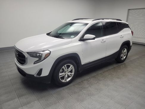 Used 2018 GMC Terrain SLE w/ Driver Convenience Package image 2