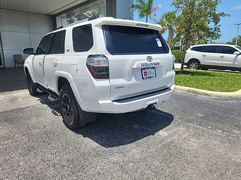 Used 2024 Toyota 4Runner SR5 Premium w/ Moonroof Package RWD image 5