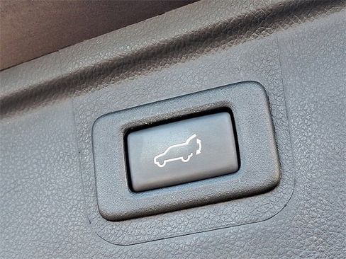 Used 2019 Subaru Outback 2.5i Limited image 30