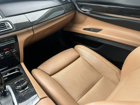 Used 2014 BMW 750Li image 15