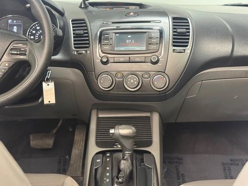 Used 2017 Kia Forte LX w/ LX Popular Package FWD image 14
