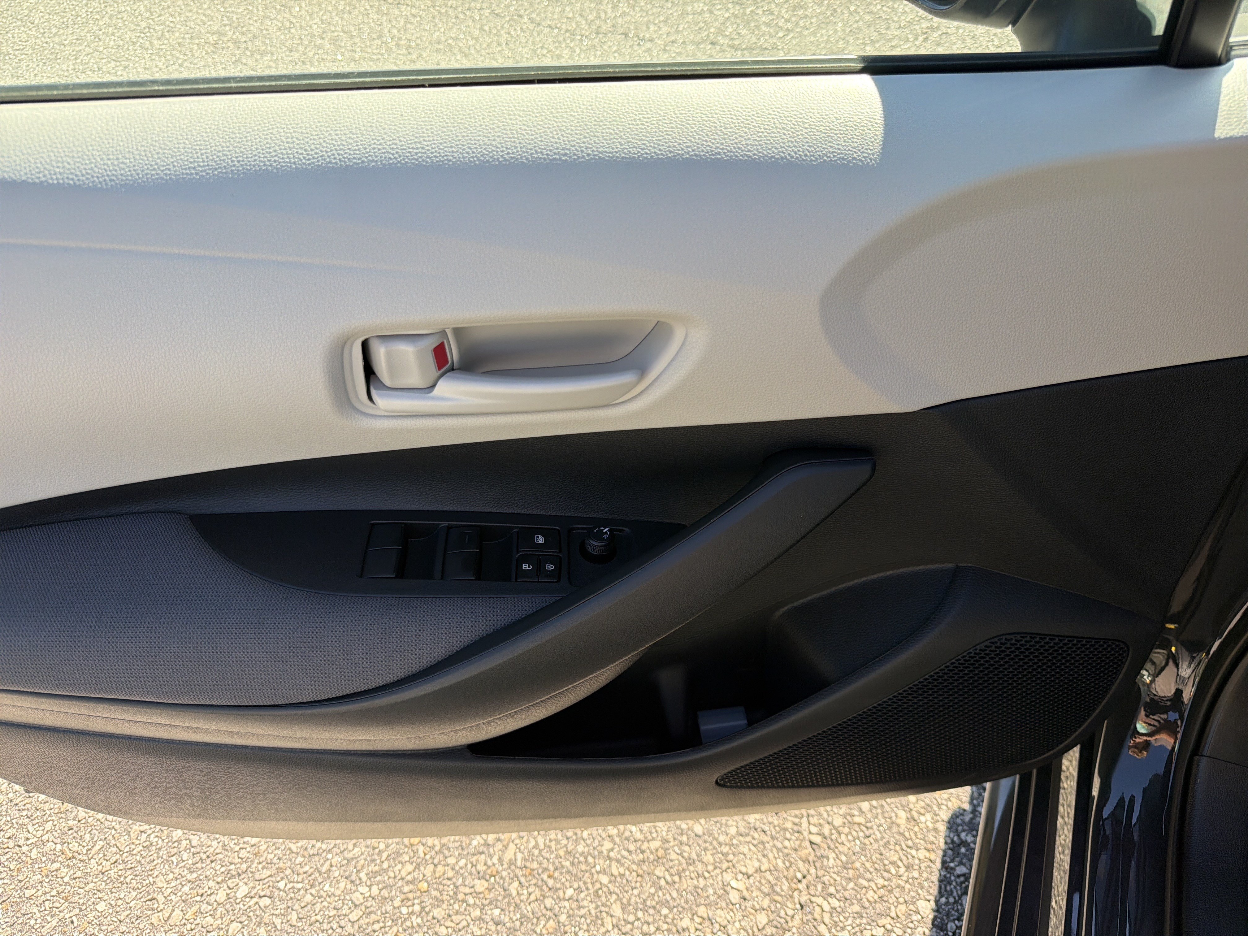 New 2027 Toyota Corolla LE FWD image 10