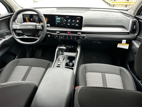 New 2026 Kia Sorento LX image 15