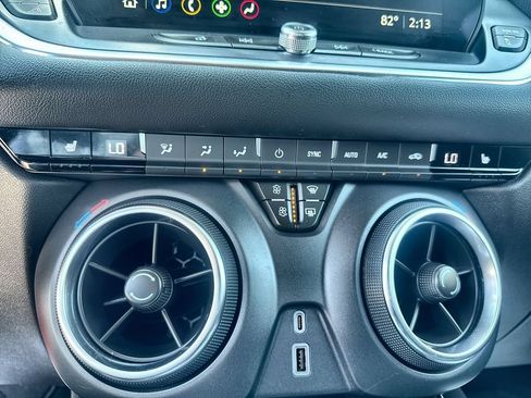 Used 2024 Chevrolet Blazer LT w/ Midnight/Sport Edition FWD image 18