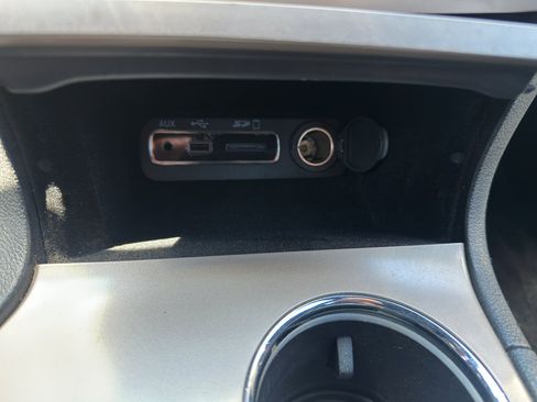 Used 2014 Jeep Grand Cherokee Laredo AWD/4WD image 25