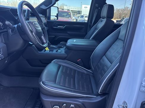 Used 2024 GMC Sierra 2500 AT4X image 19