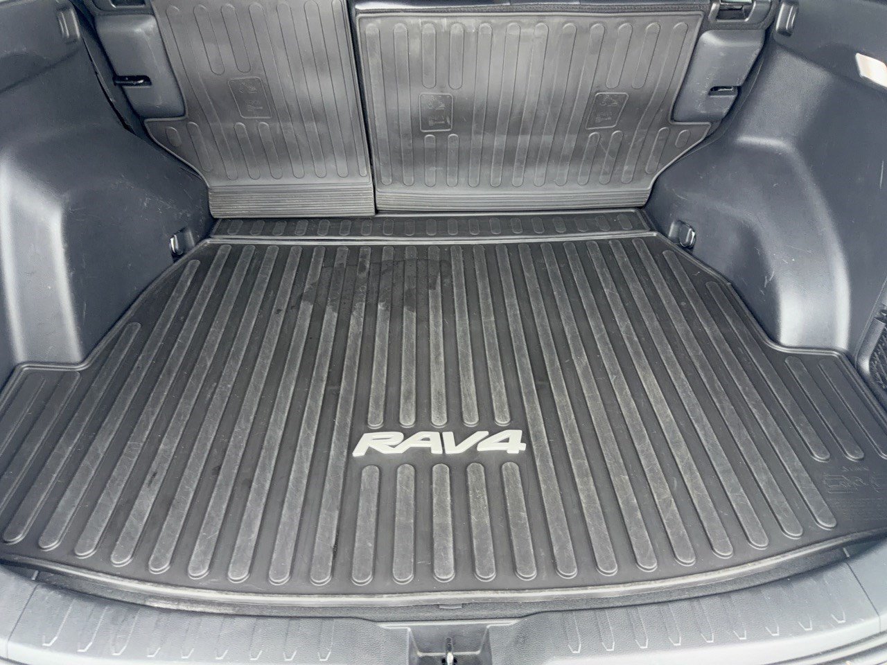 Certified 2024 Toyota RAV4 XSE AWD/4WD image 28