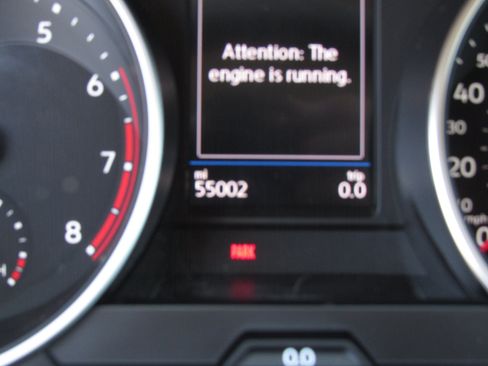 Used 2020 Volkswagen Tiguan SE FWD image 26