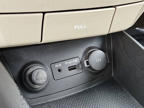 Used 2010 Hyundai Elantra GLS FWD image 23