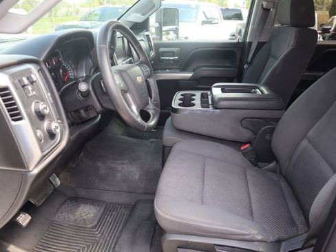 Used 2019 Chevrolet Silverado 2500 LT AWD/4WD image 17
