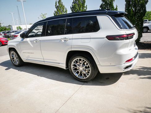 Used 2025 Jeep Grand Cherokee L Summit AWD/4WD image 7
