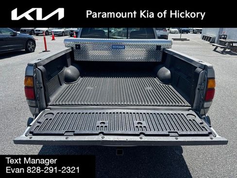 Used 2003 Toyota Tundra SR5 w/ SR5 Extra Value Pkg RWD image 9