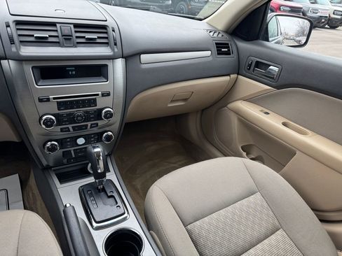 Used 2010 Ford Fusion SE image 19