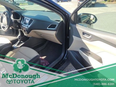 Used 2022 Hyundai Accent SE image 18