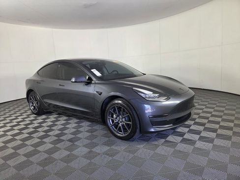 Used 2018 Tesla Model 3 Long Range image 33