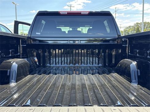 New 2026 GMC Sierra 1500 SLE image 10
