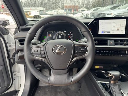 Used 2024 Lexus UX 250h AWD w/ Premium Package image 14