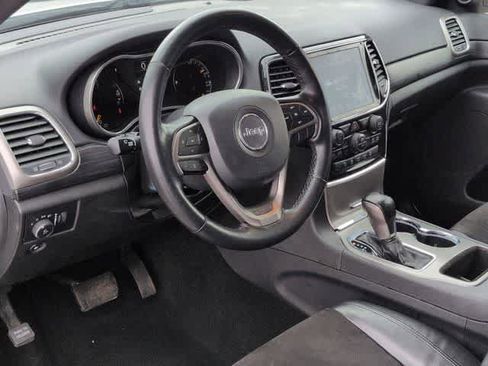 Used 2021 Jeep Grand Cherokee Laredo X AWD/4WD image 10