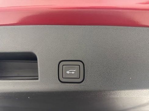 New 2026 Chevrolet Traverse LT w/ Sun and Wheel Package FWD image 30