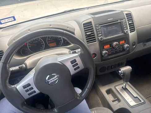 Used 2019 Nissan Frontier SL RWD image 7