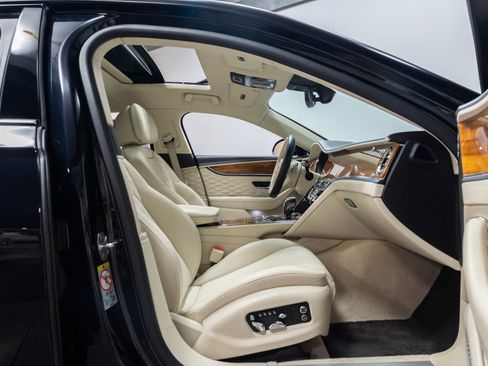 Used 2021 Bentley Flying Spur W12 AWD/4WD image 50