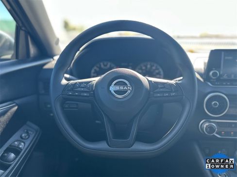 Certified 2025 Nissan Sentra S image 17