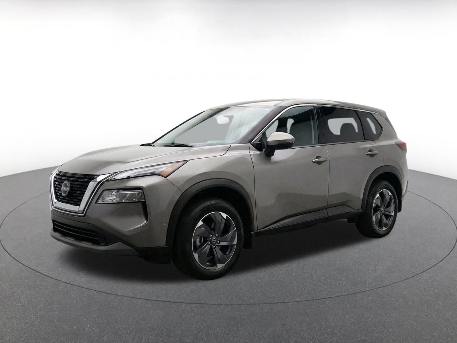 Used 2025 Nissan Rogue SV FWD image 3