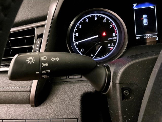 Used 2022 Toyota Camry SE FWD image 30