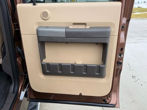 Used 2012 Ford F350 Lariat w/ Lariat Interior Pkg image 25