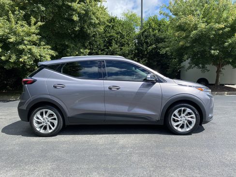 Used 2023 Chevrolet Bolt EUV LT w/ Driver Confidence Package FWD image 10